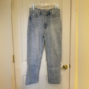american eagle light wash mom jeans